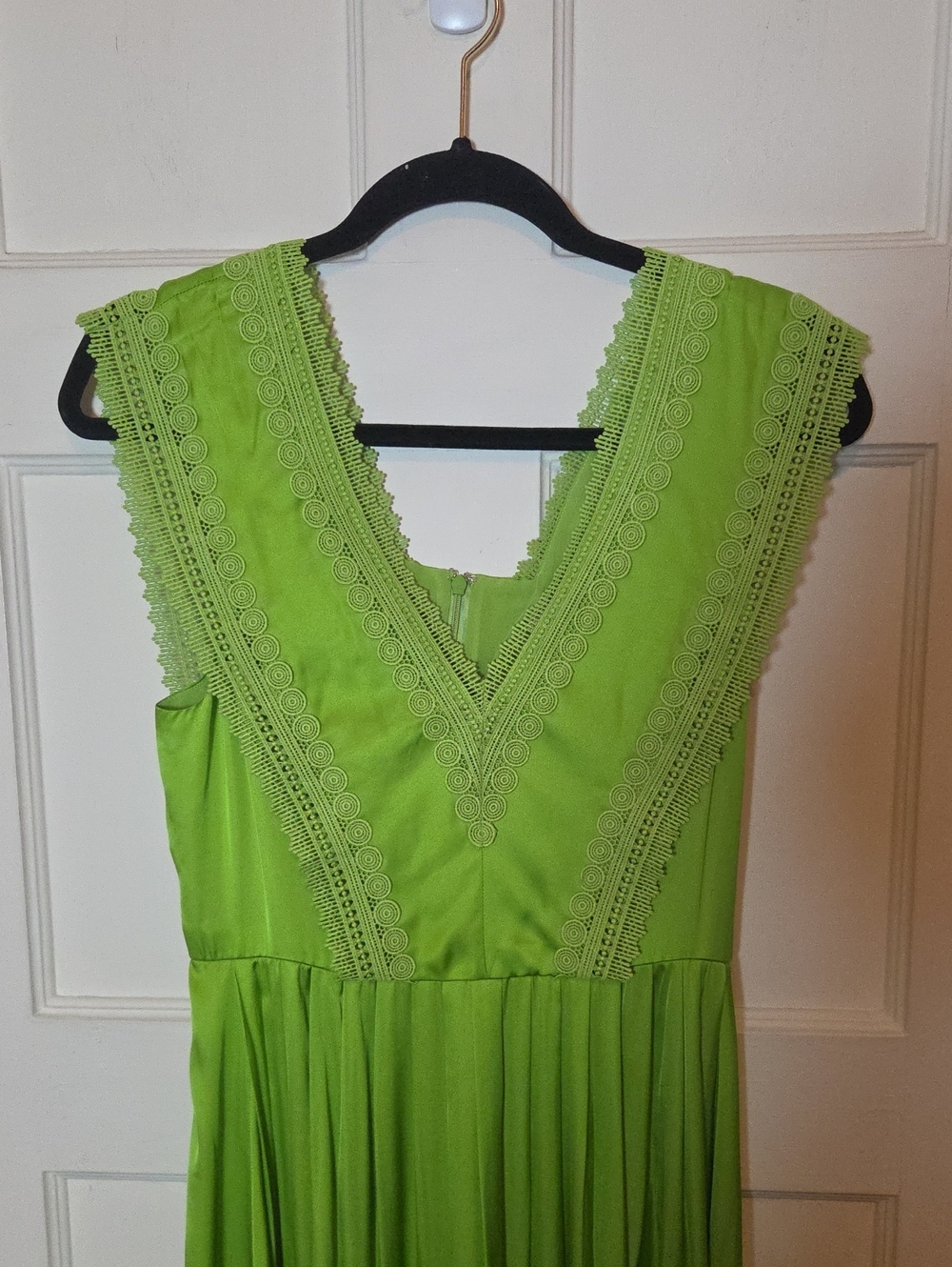 DIANE VON FURSTENBERG Margot Pleated Satin Maxi Dress In Chartreuse Size 6 - Picture 6 of 16